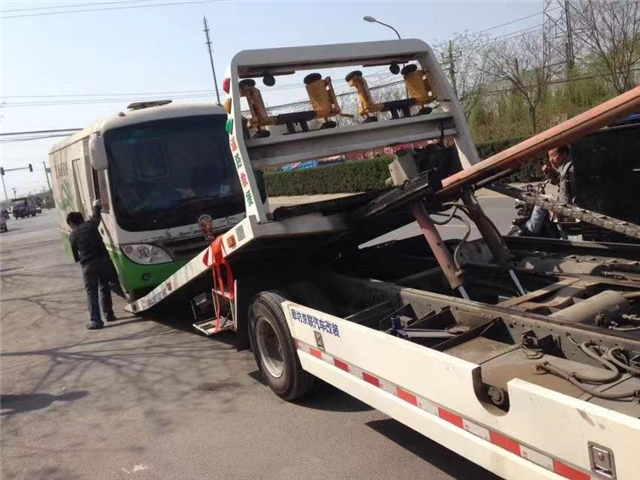 北京通州区事故车辆拖车救援服务